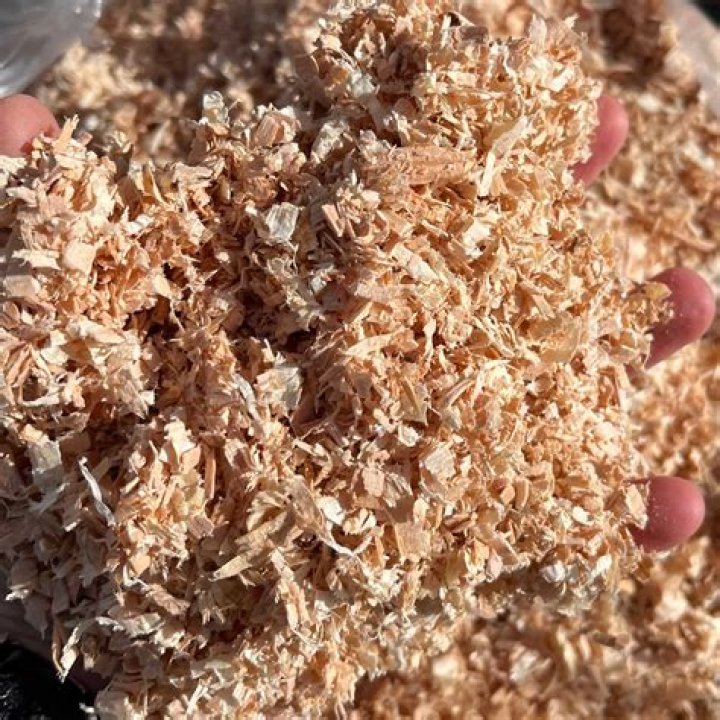 What is the R value of wood shavings?
