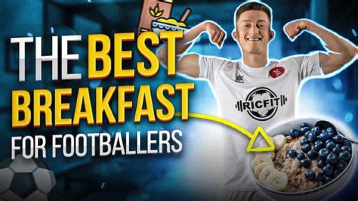 What should football players eat for breakfast?