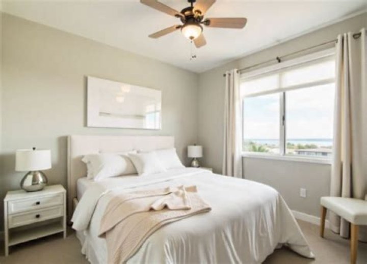 What size fan should I get for my bedroom?