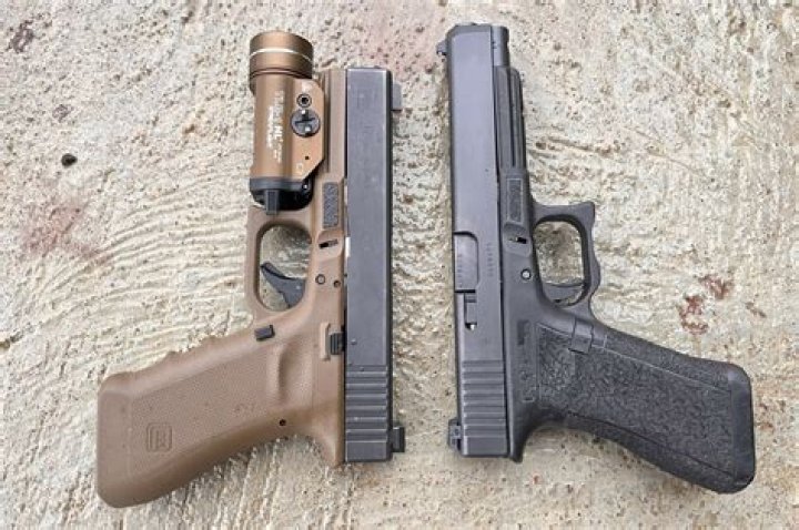 What size is a Glock 19?
