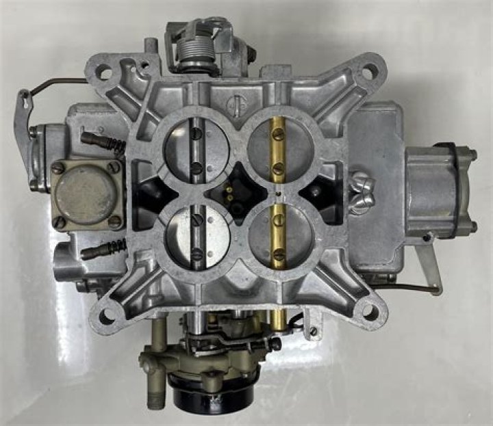 When did carburetors stop being used?