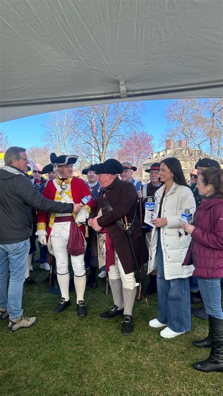 Where do single men go in Houston?