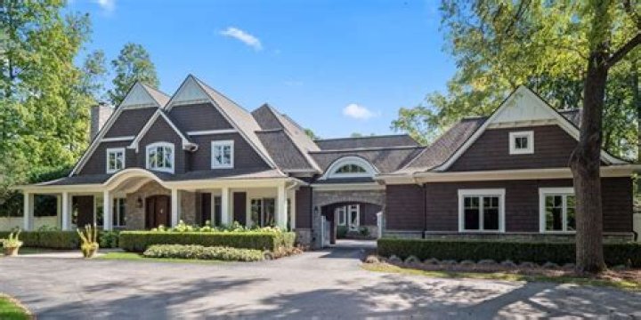 Where does Dan Campbell Live in Michigan?