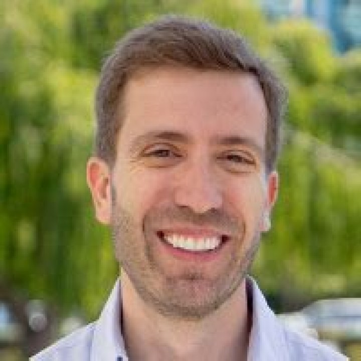 Where does the creator of IXL live?