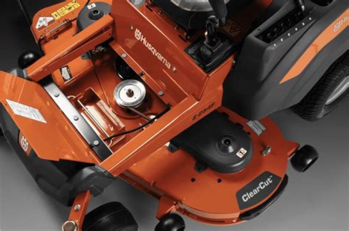 Which is better Husqvarna or craftsman?