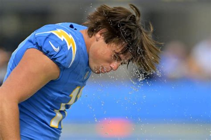 Who are Cameron Dickers Parents? Cameron Dicker Biography, Parents Name and More