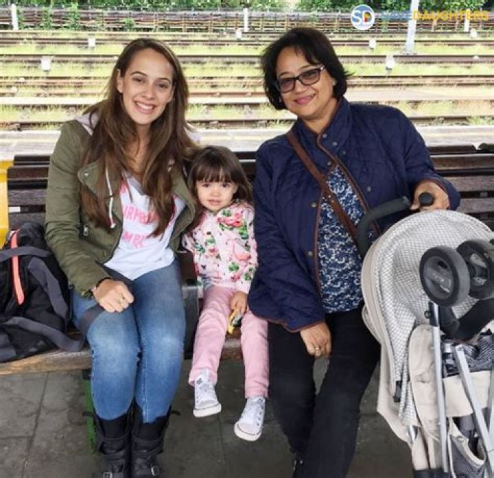 Who are Hazel Keechs Parents? Hazel Keech Biography, Parents Name, Nationality and More