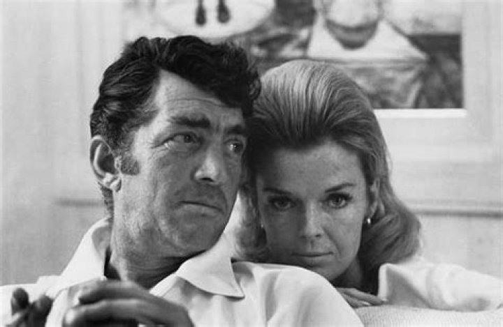 Who did Dean Martin leave his money to when he died?