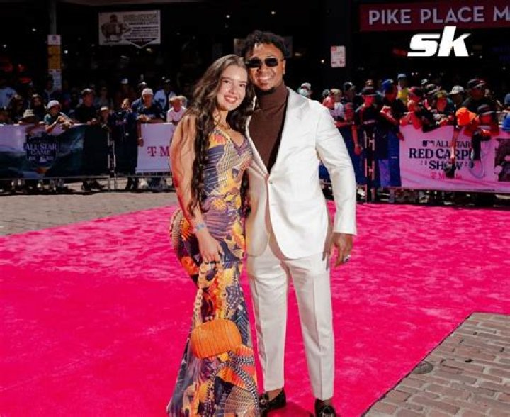 Who Is Andrea? Meet The Gorgeous Girlfriend Of Ozzie Albies!