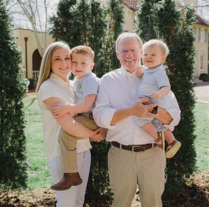 Who Is Charlie Crist’s Wife, Chelsea Grimes? US Representative Engagement To Medical Sonographer