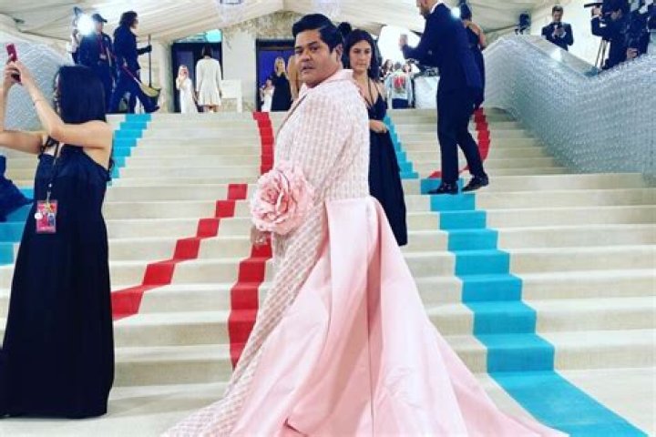 Who Is Harvey Guillen Wife? Gay Rumors- Family And Net Worth