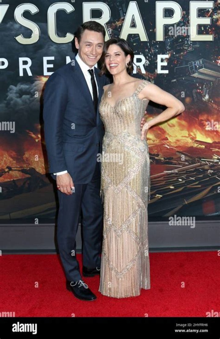 Who is Neve Campbell husband JJ Feild?