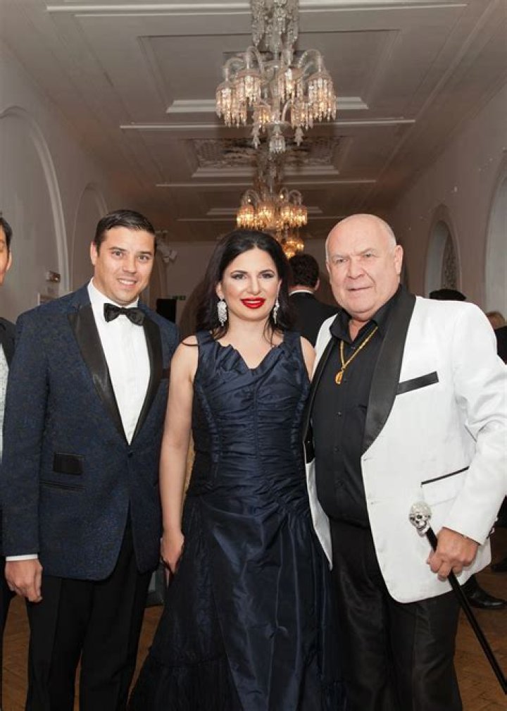 Who Is Ruja Ignatova Husband Bjorn Strehl? Daughter Family And Net Worth