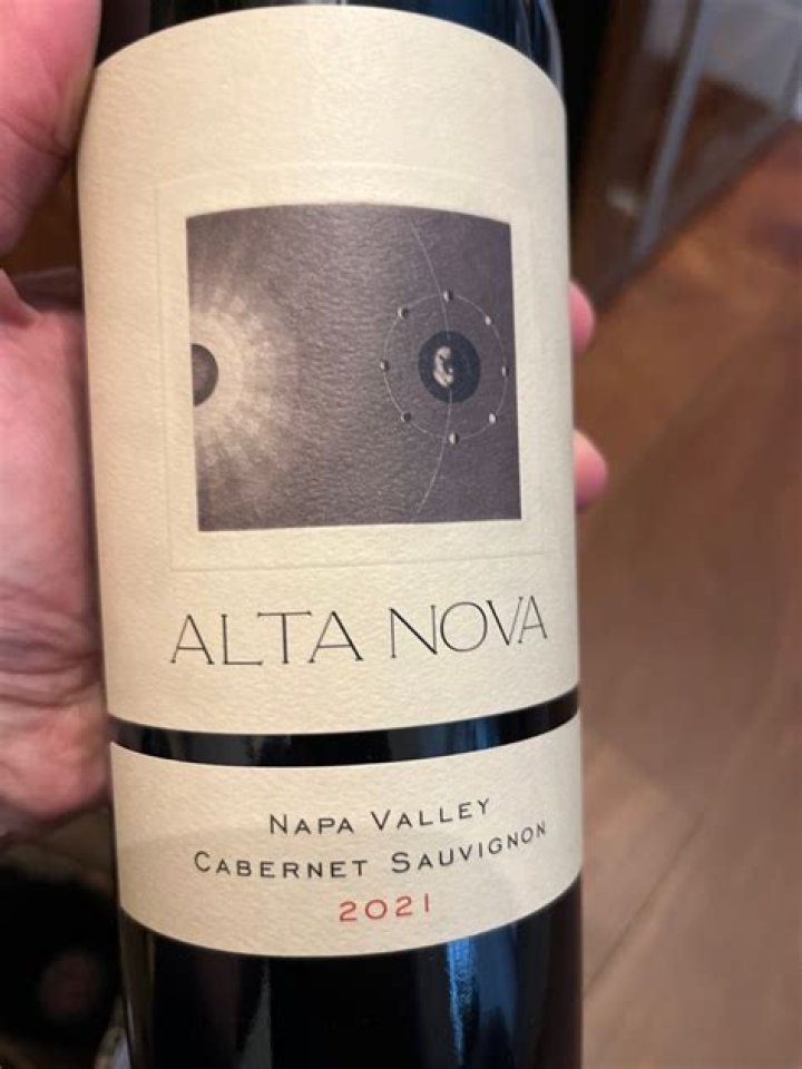 Who Makes Alta Nova Cabernet?