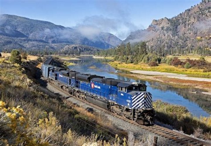 Who owns Montana Rail Link?