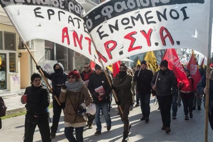 Why did monarchy fail in Greece?