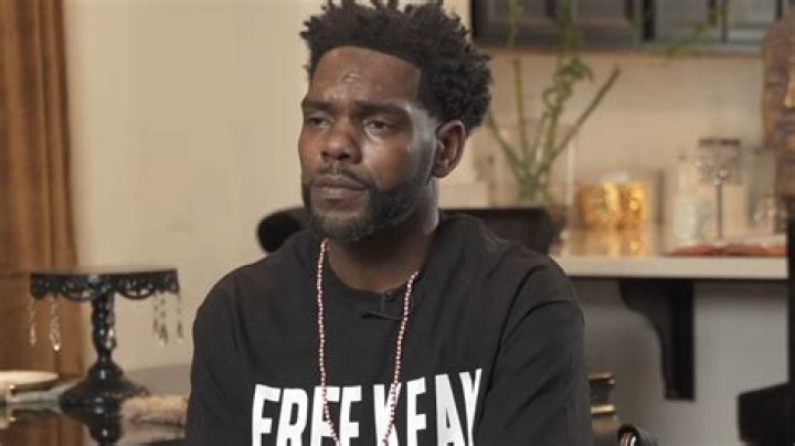Why is Keak Da Sneak paralyzed?
